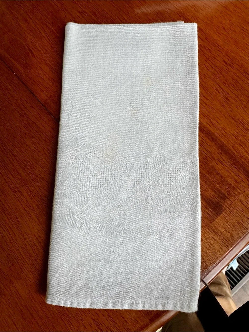 Elegant White Damask Tablecloth and Napkin Set